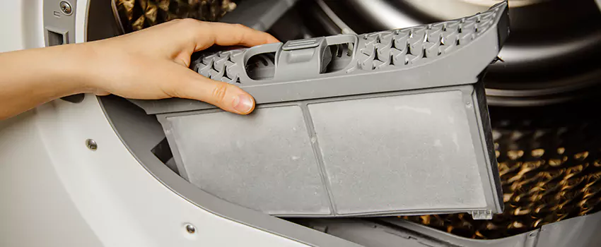 Signs Of A Clogged Dryer Lint Trap in Bartlett, Illinois